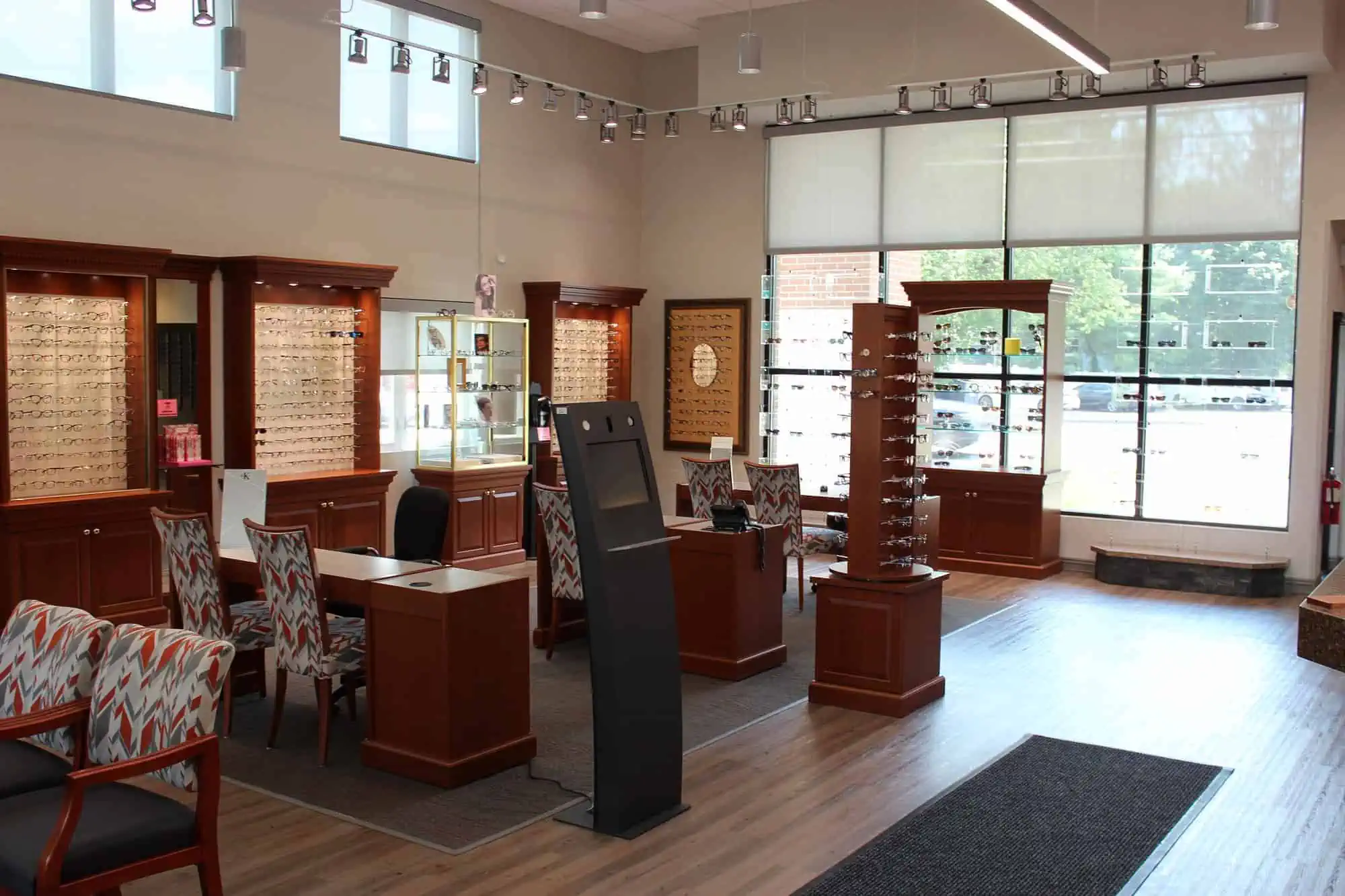 suffolk county eye doctor showroom